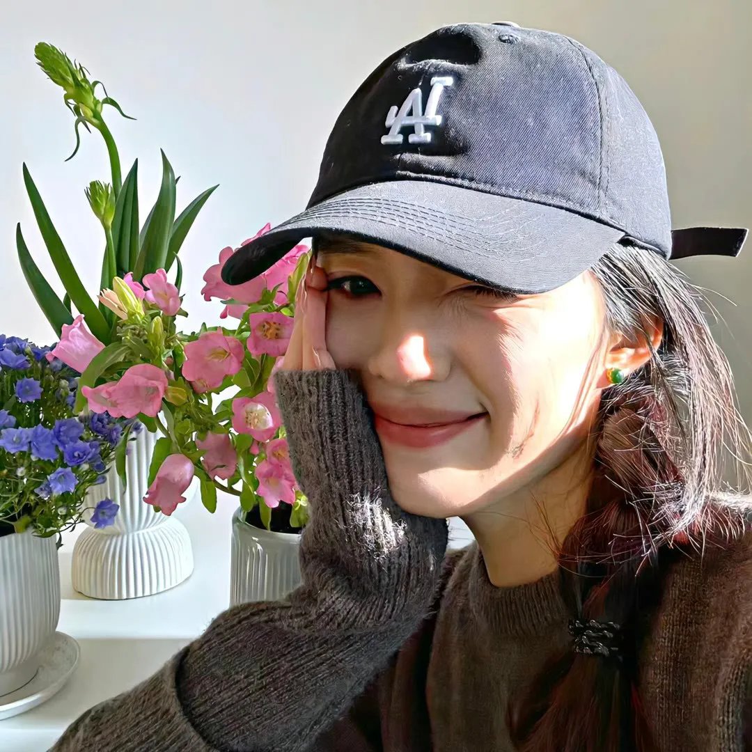 模仿女孩 海报
